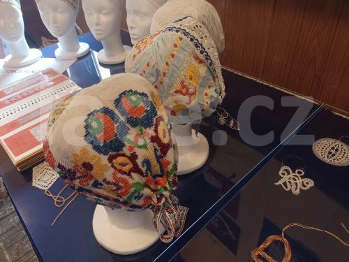 Ručně paličkovaná krajka, Dana Mihulková, lace.cz