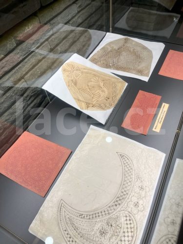 Ručně paličkovaná krajka, Dana Mihulková, lace.cz