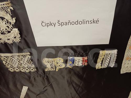 Ručně paličkovaná krajka, Dana Mihulková, lace.cz