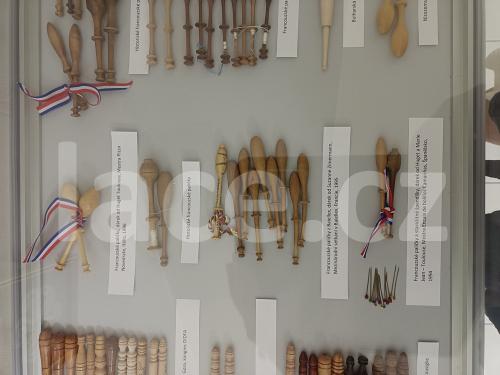 Muzeum_krajky_Vamberk_Poklady_z_cest_004