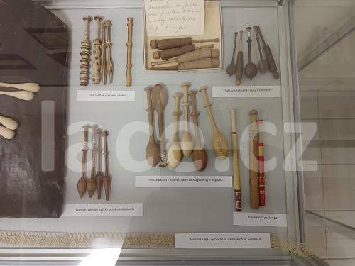 Muzeum_krajky_Vamberk_Poklady_z_cest_007