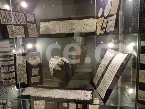 Ručně paličkovaná krajka, Dana Mihulková, lace.cz