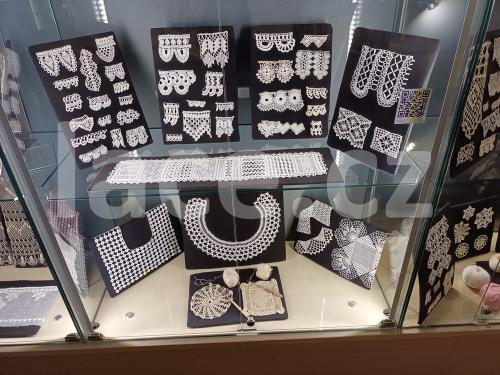 Ručně paličkovaná krajka, Dana Mihulková, lace.cz