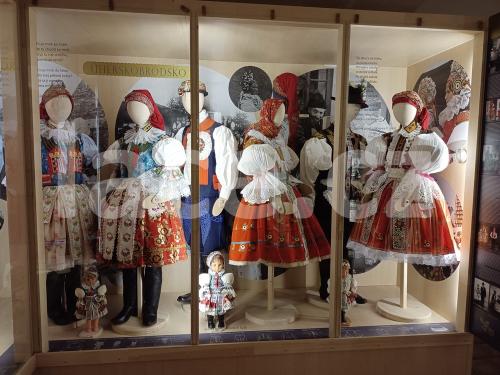 Ručně paličkovaná krajka, Dana Mihulková, lace.cz