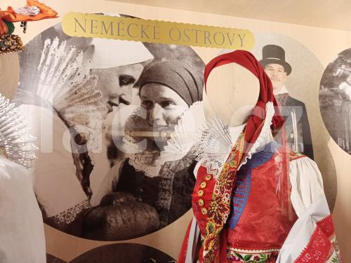 Ručně paličkovaná krajka, Dana Mihulková, lace.cz