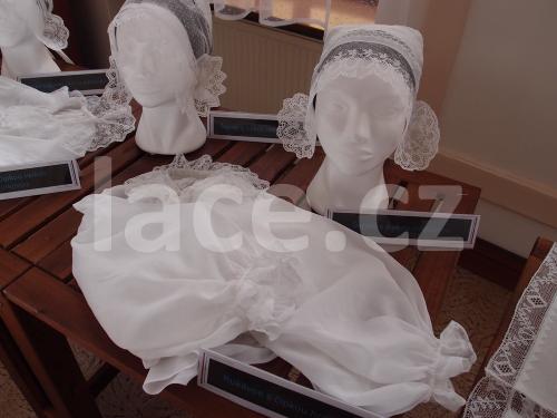 Ručně paličkovaná krajka, Dana Mihulková, lace.cz